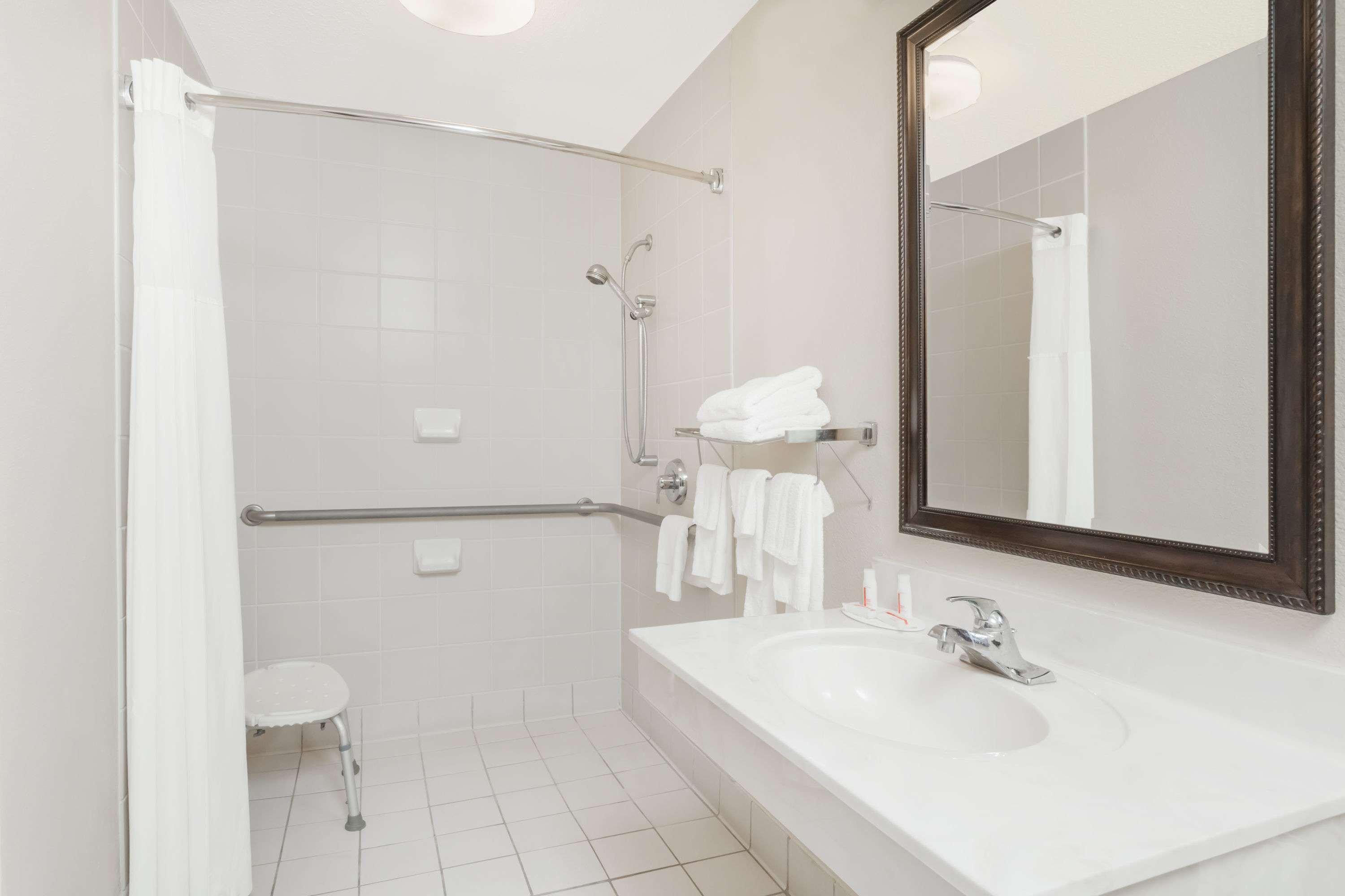 Days Inn By Wyndham Seguin Tx Extérieur photo